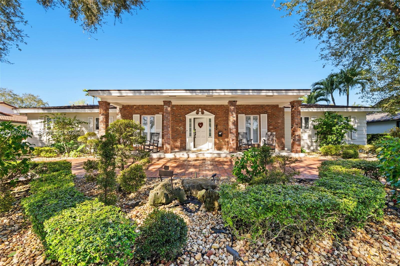 16140 Aberdeen Way Miami Lakes, FL 33014