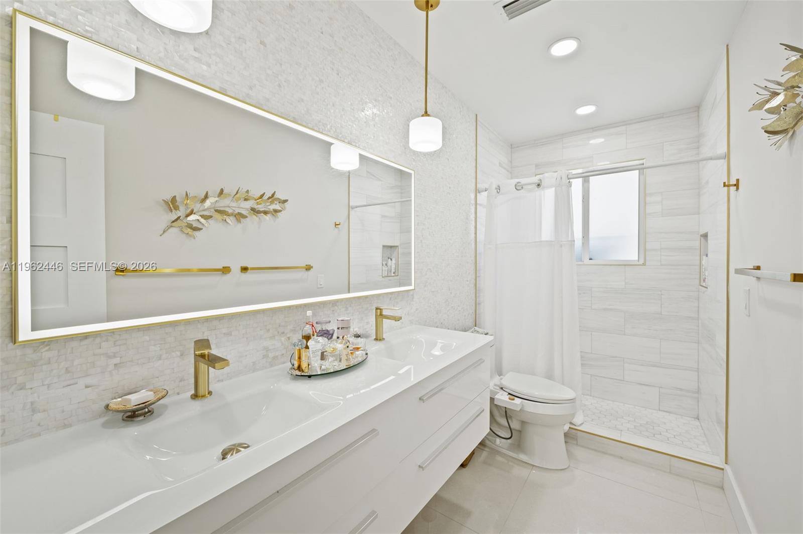 16140 Aberdeen Way Miami Lakes, FL 33014