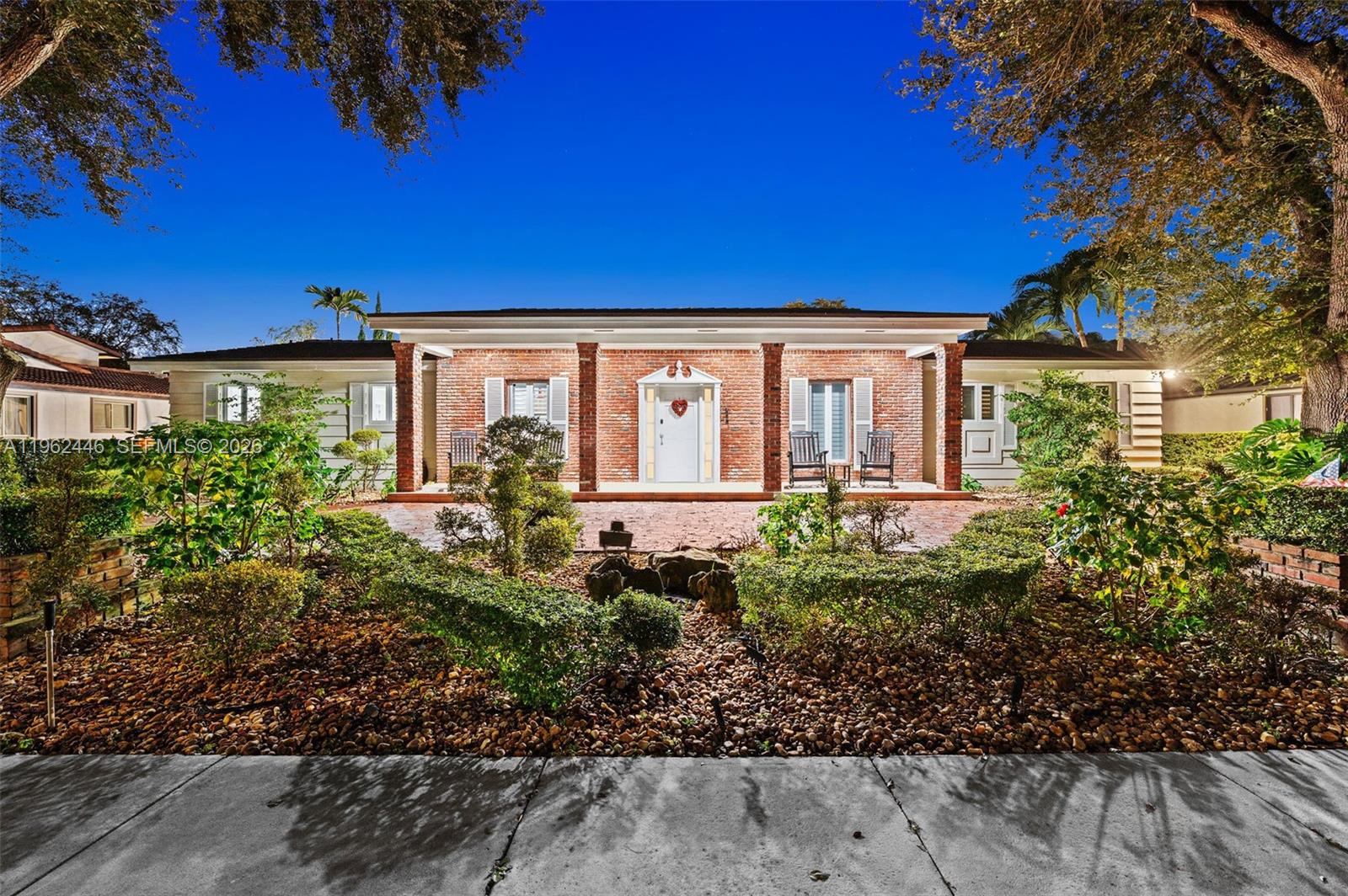 16140 Aberdeen Way Miami Lakes, FL 33014