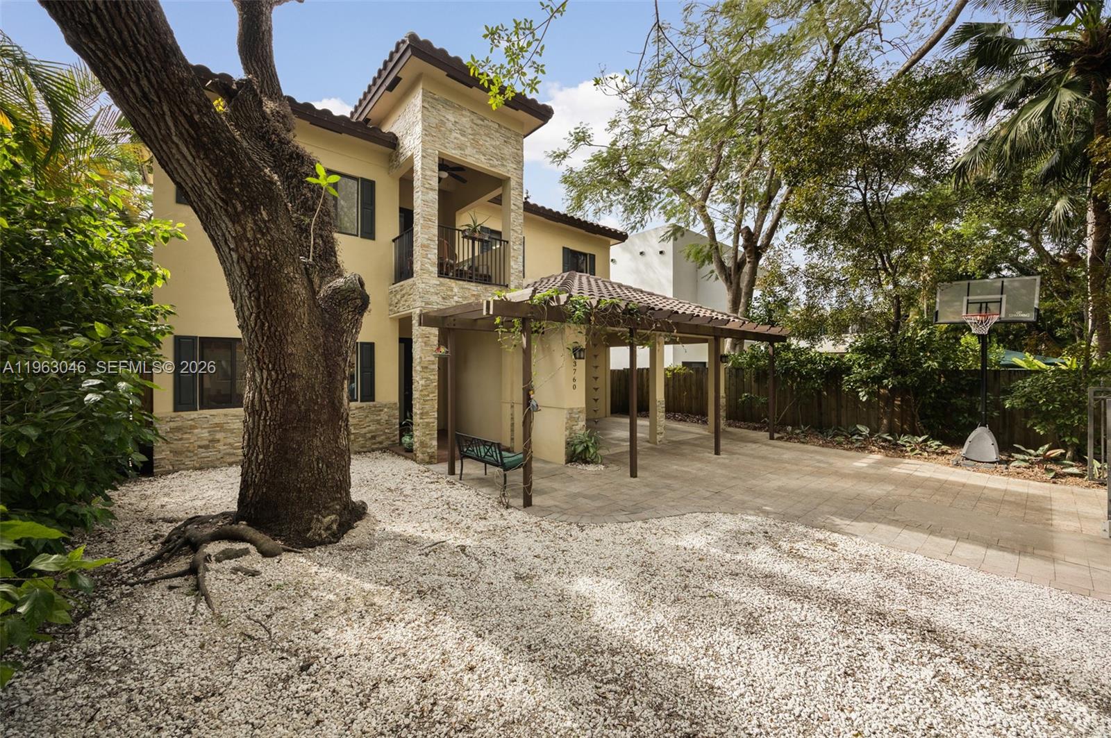 3760 Kumquat Ave Coconut Grove, FL 33133