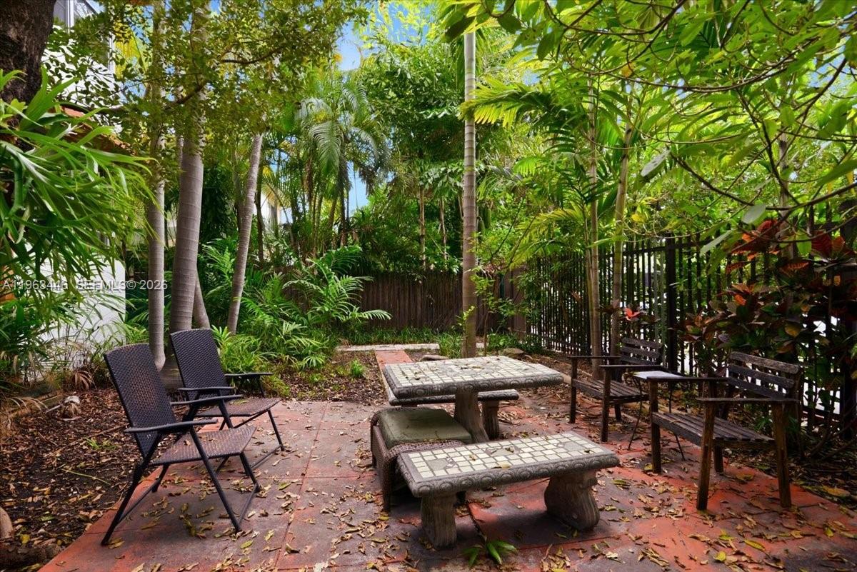 736 12th St #7 Miami Beach, FL 33139