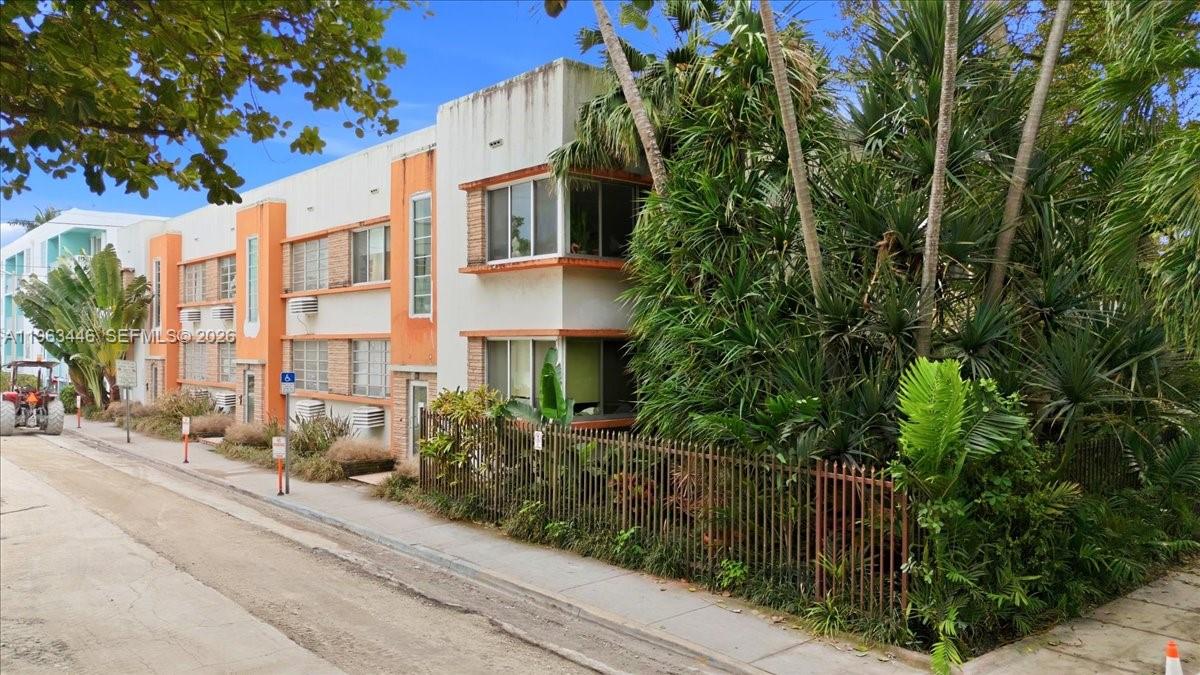 736 12th St #7 Miami Beach, FL 33139