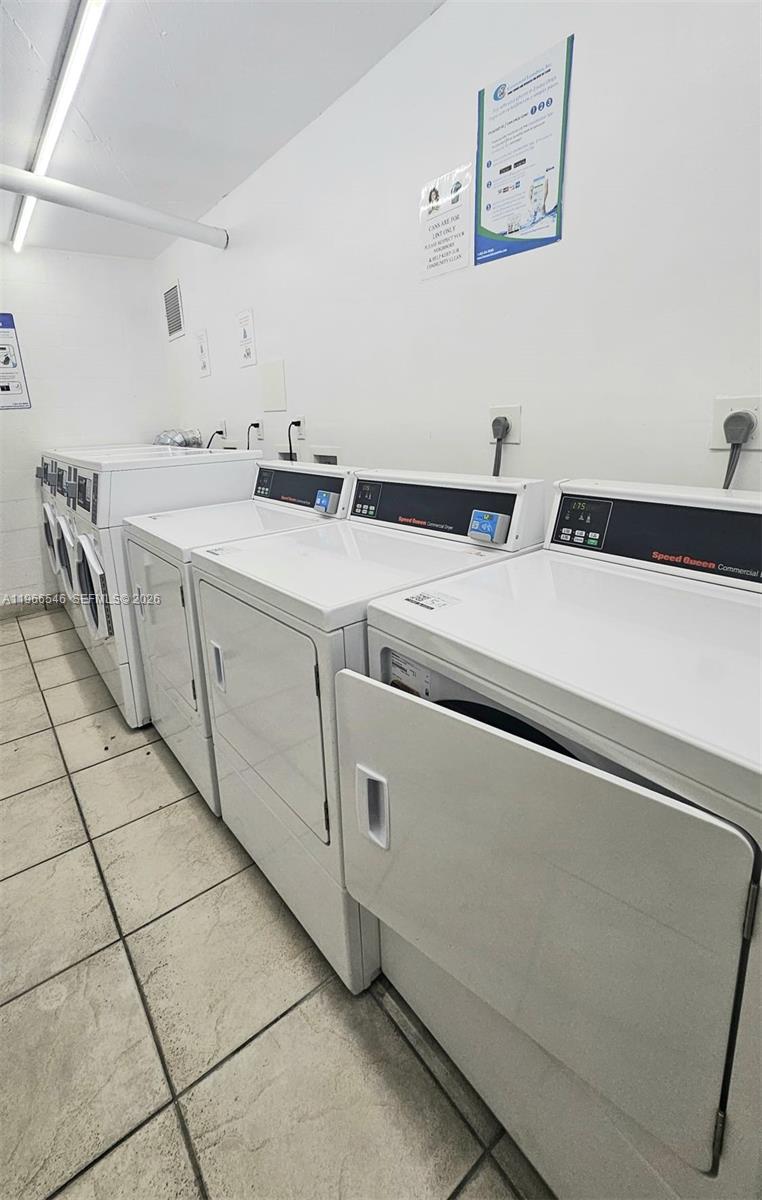 1000 Parkview Dr #605 Hallandale Beach, FL 33009