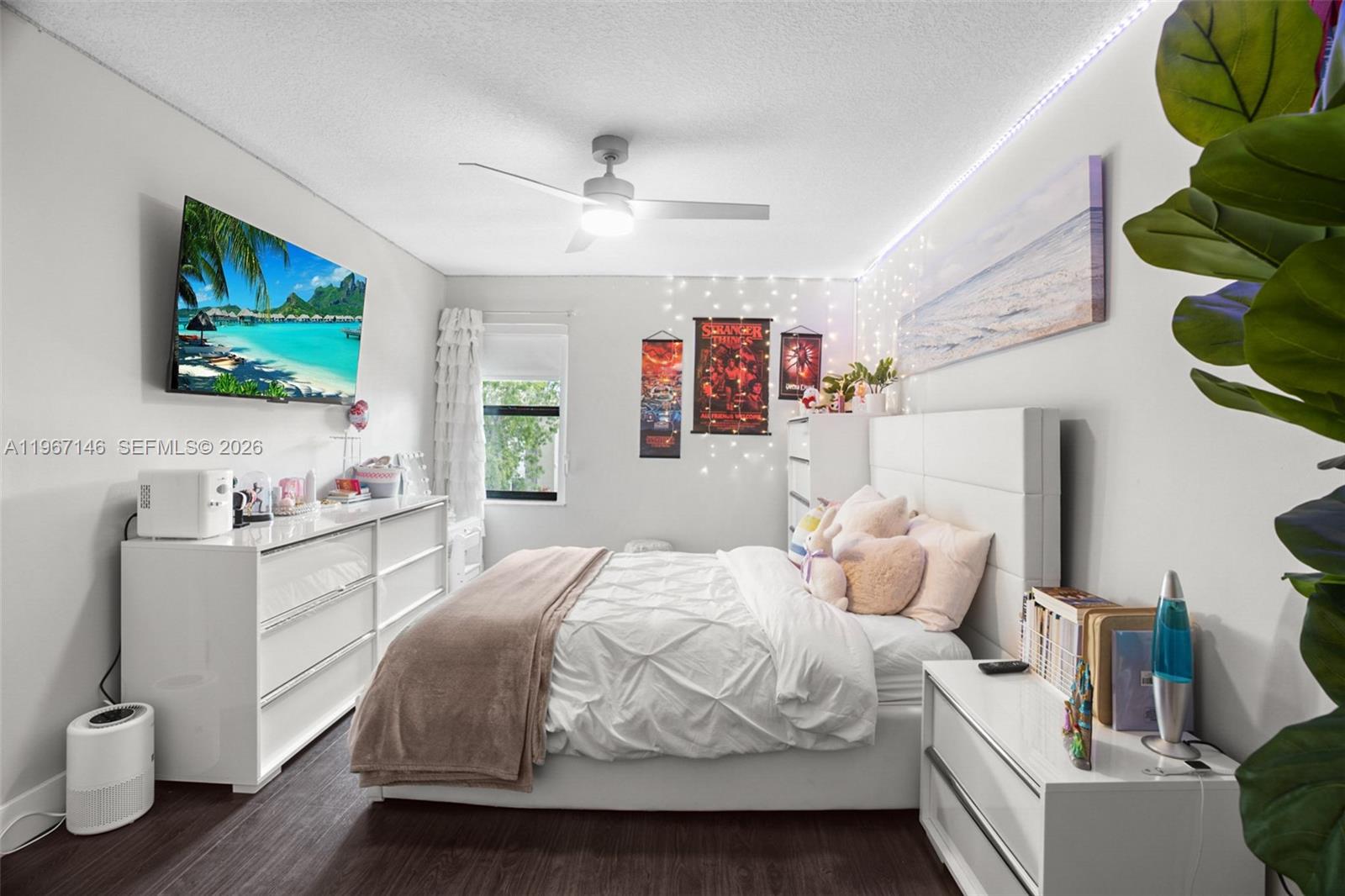 1034 NW 184th Way Pembroke Pines, FL 33029