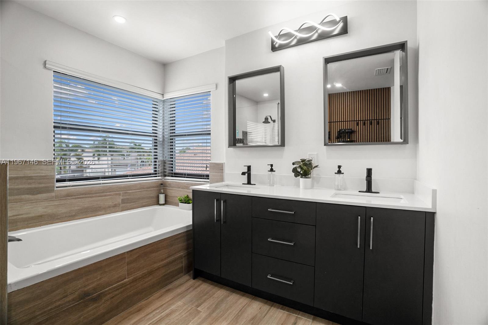 1034 NW 184th Way Pembroke Pines, FL 33029