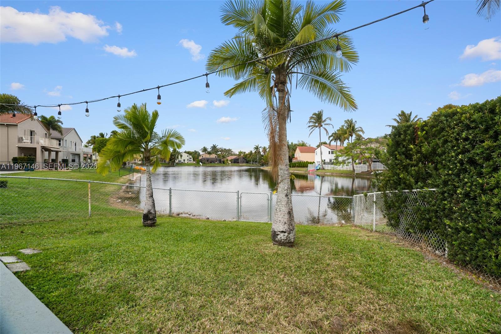1034 NW 184th Way Pembroke Pines, FL 33029