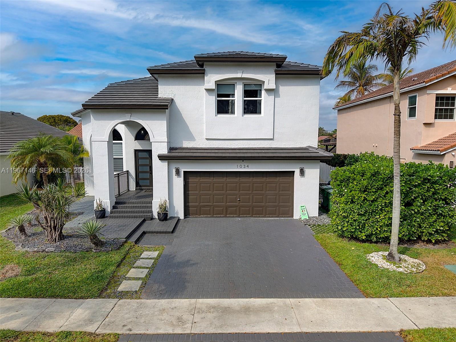 1034 NW 184th Way Pembroke Pines, FL 33029