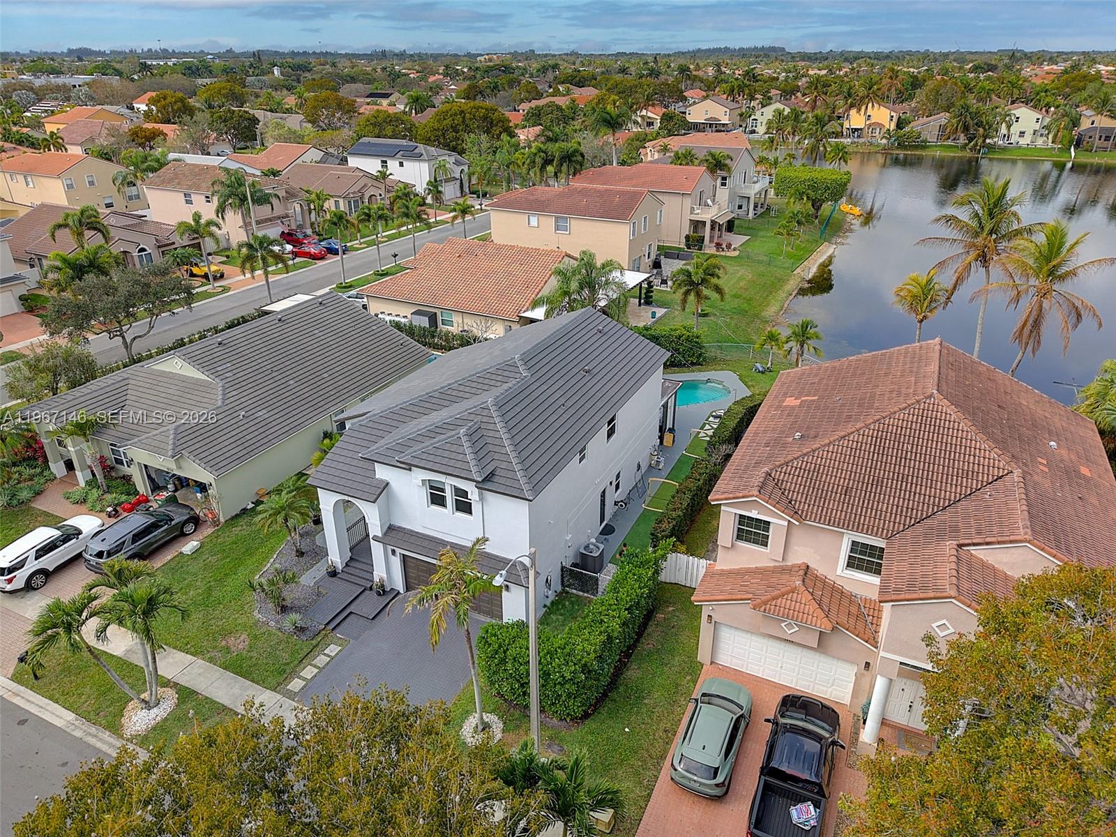 1034 NW 184th Way Pembroke Pines, FL 33029