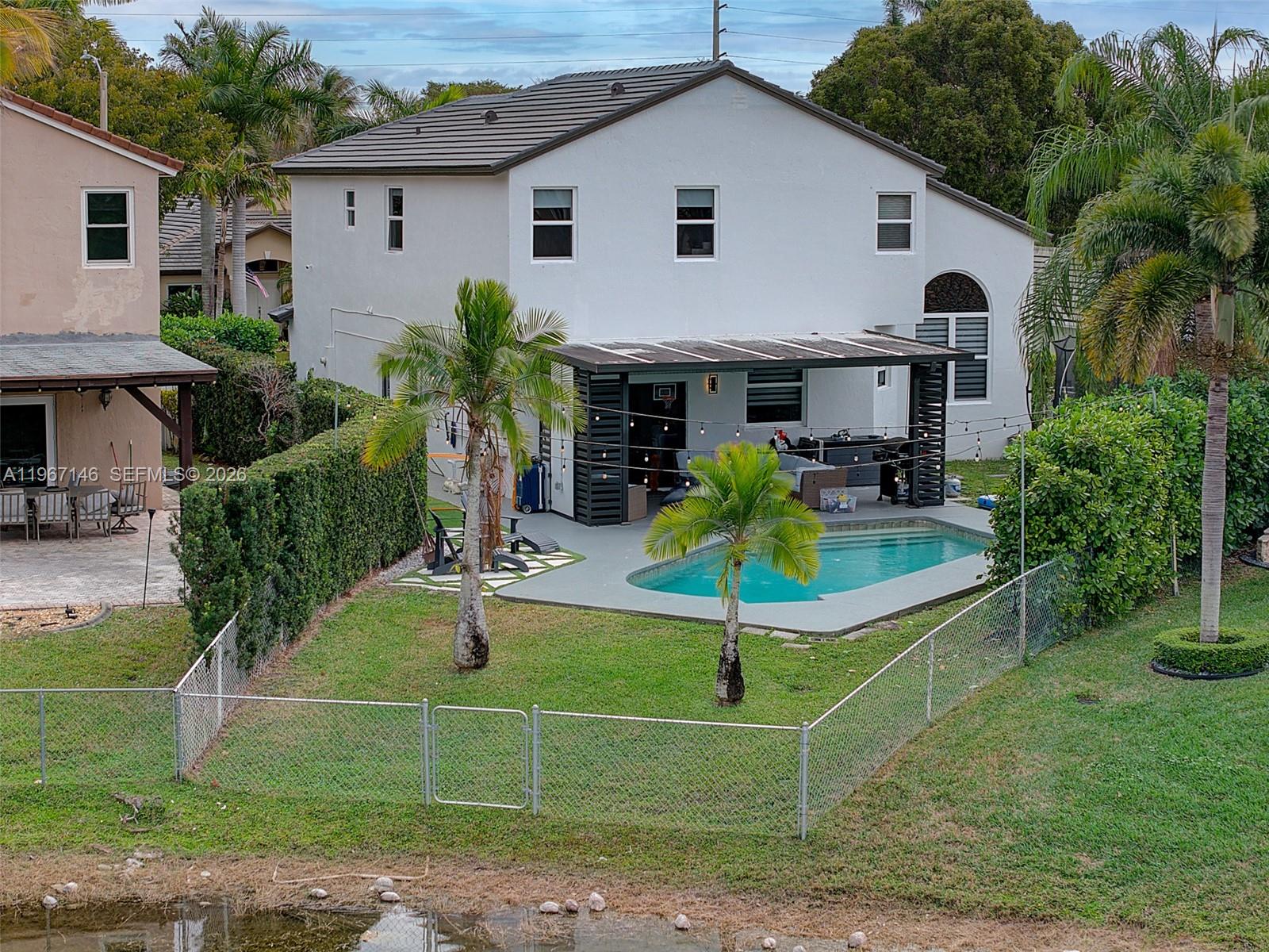 1034 NW 184th Way Pembroke Pines, FL 33029