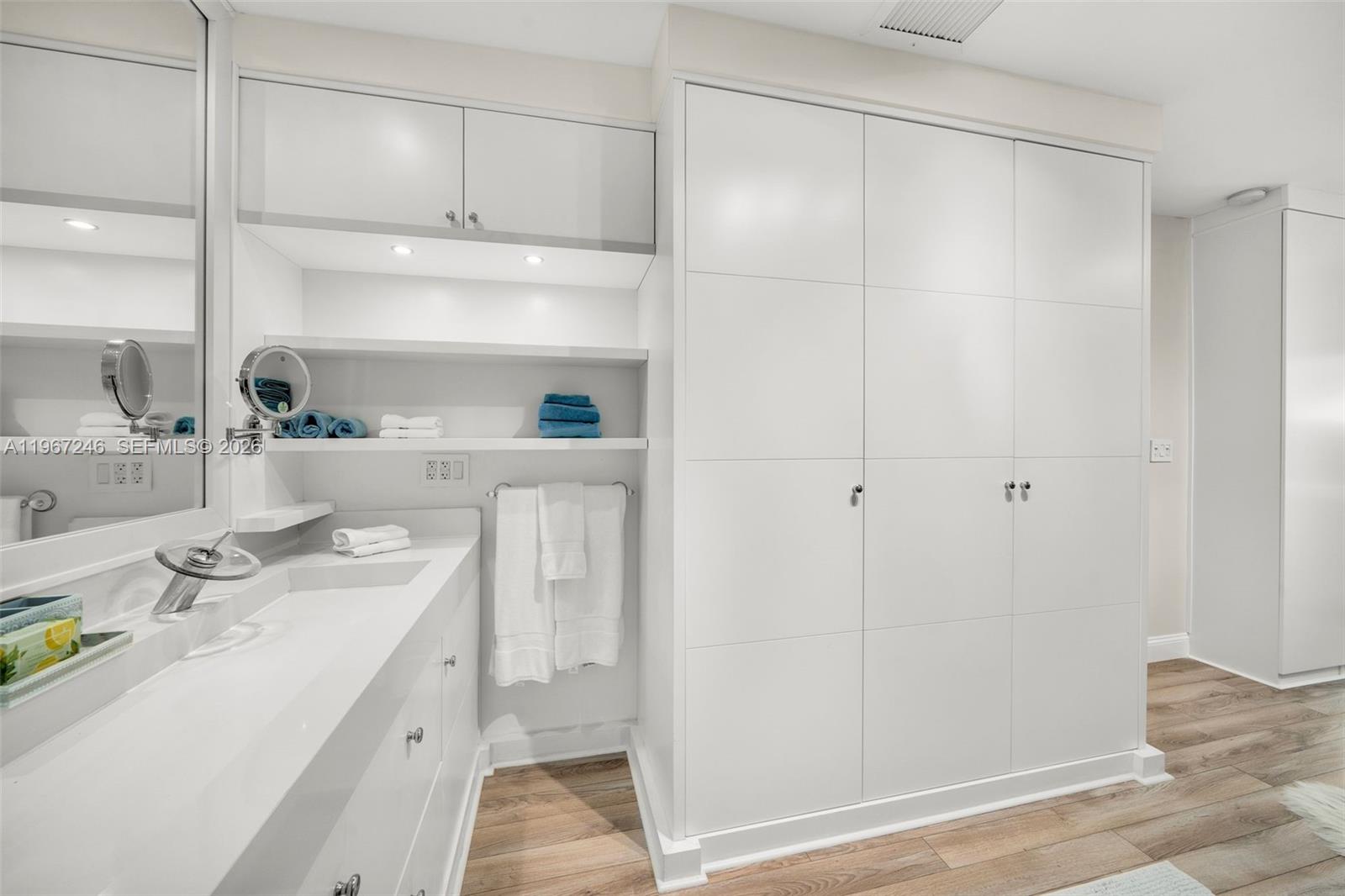 736 W 51st St Miami Beach, FL 33140