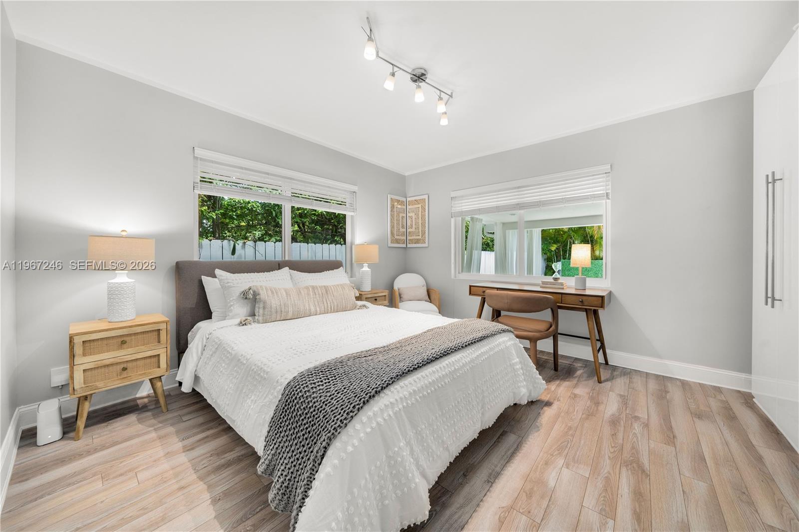 736 W 51st St Miami Beach, FL 33140