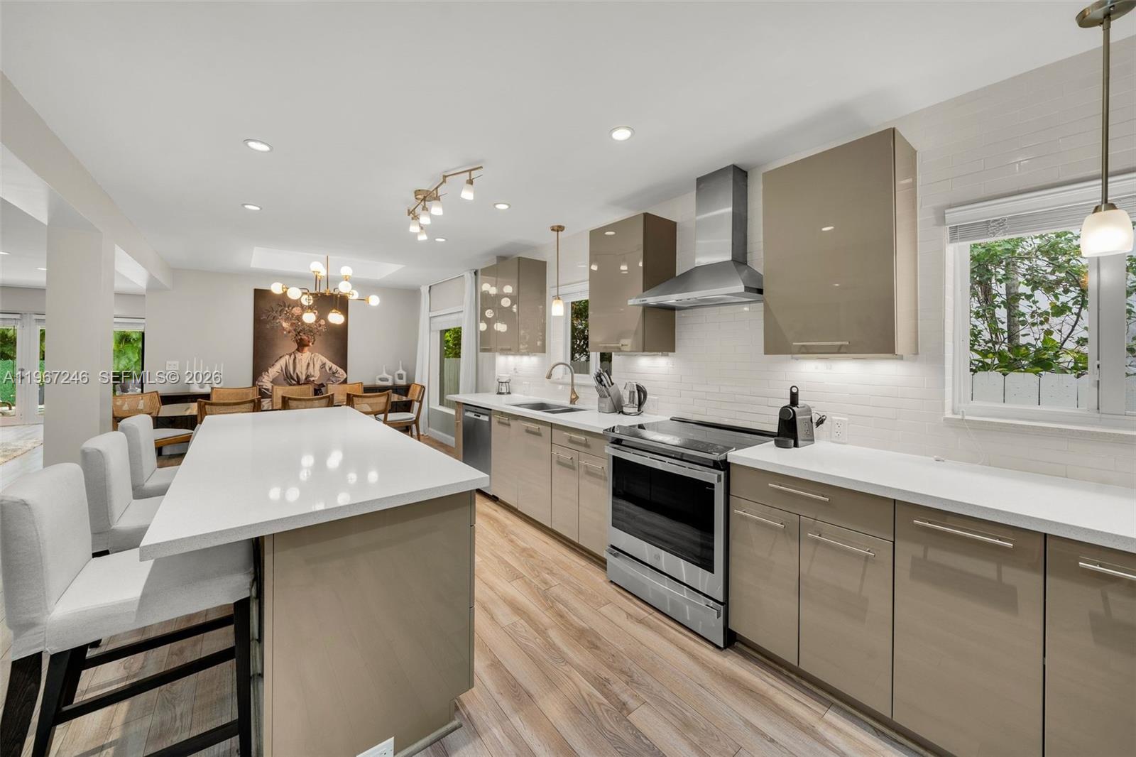 736 W 51st St Miami Beach, FL 33140