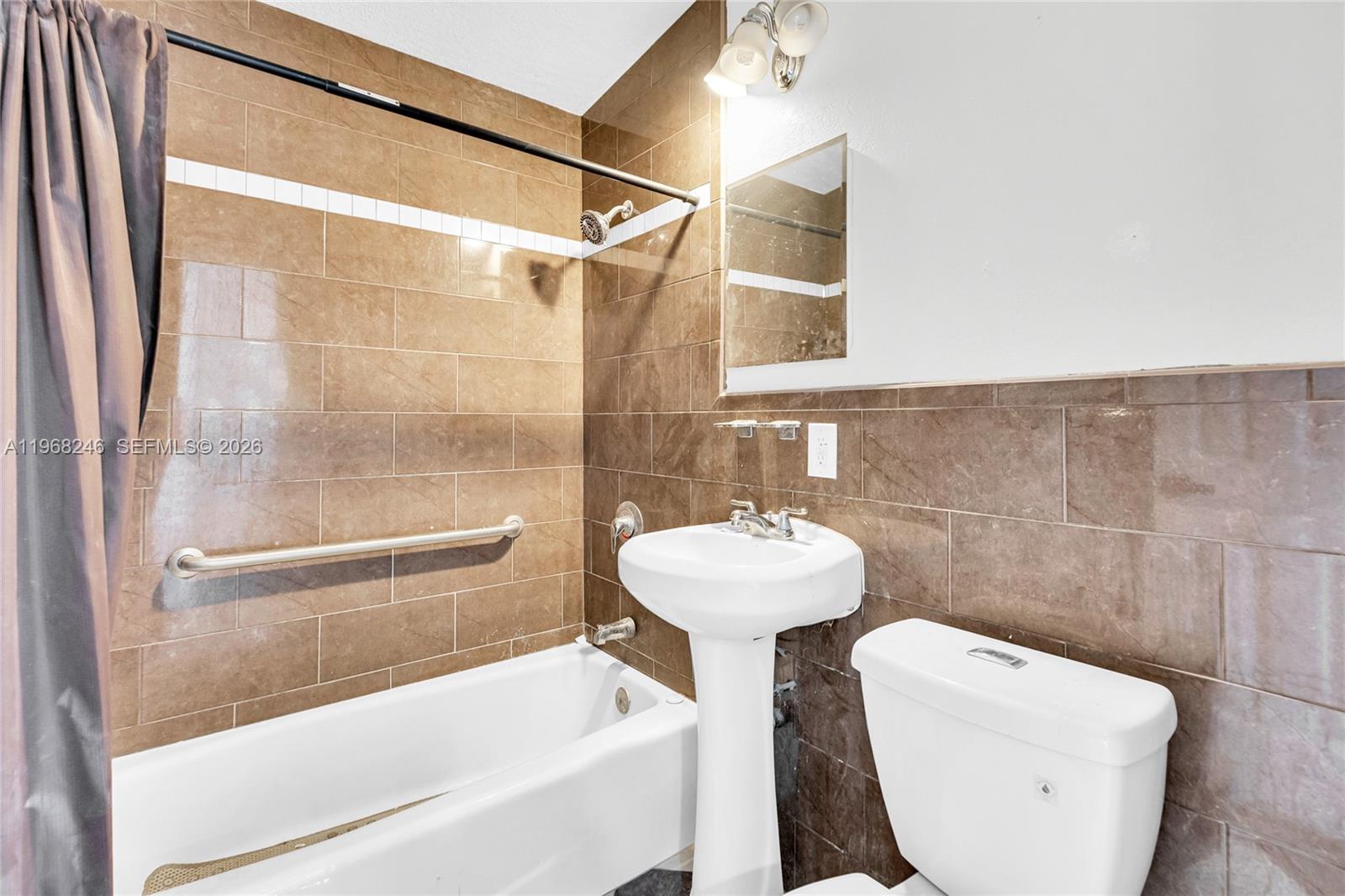 2330 Rutland St Opa Locka, FL 33054