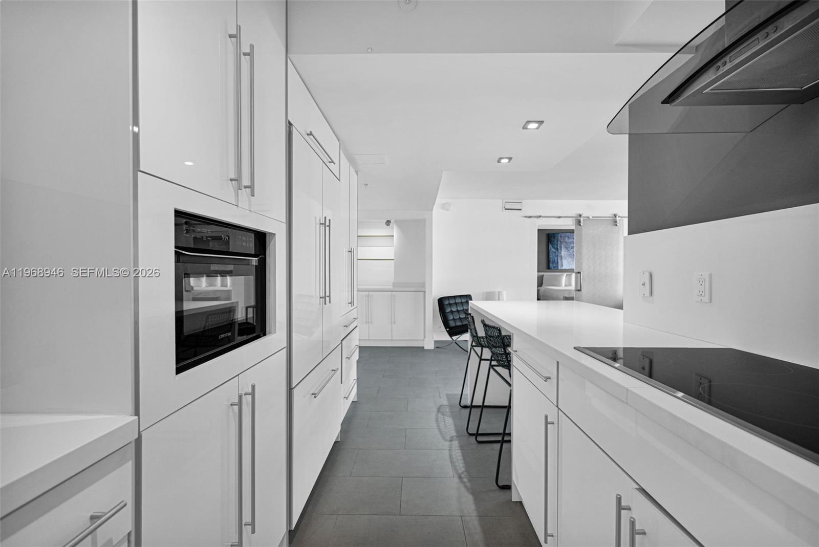 5225 Collins Ave #714 Miami Beach, FL 33140