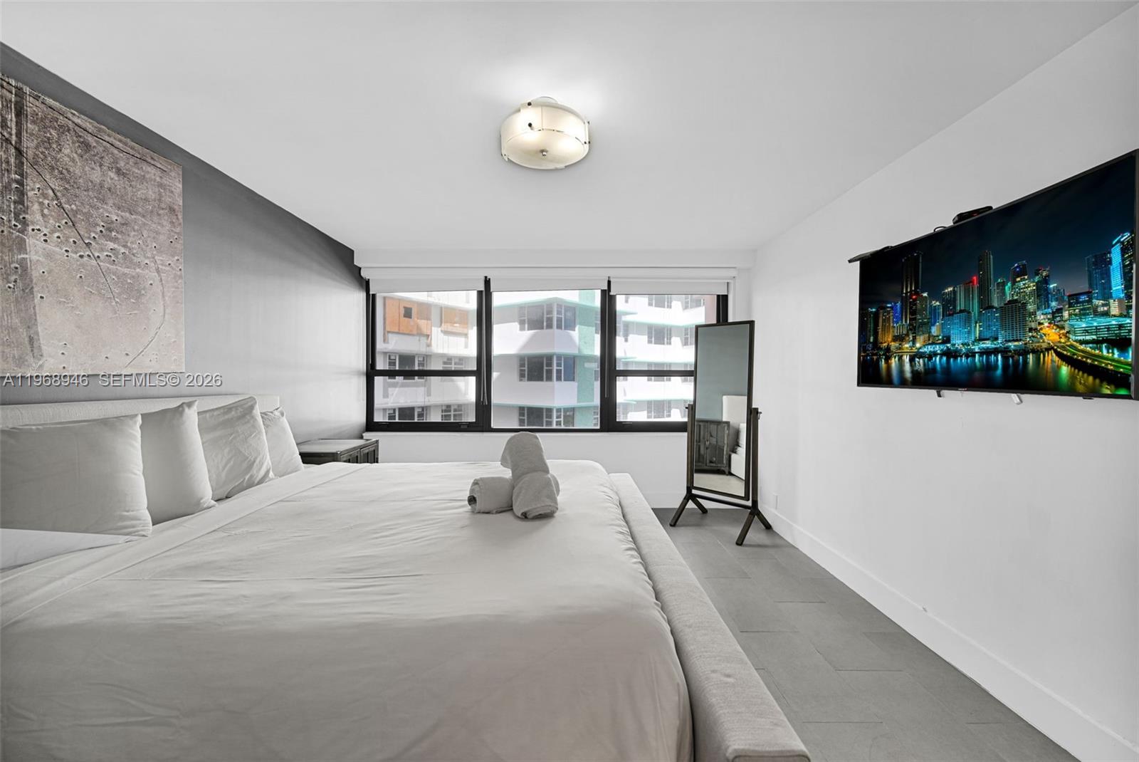 5225 Collins Ave #714 Miami Beach, FL 33140