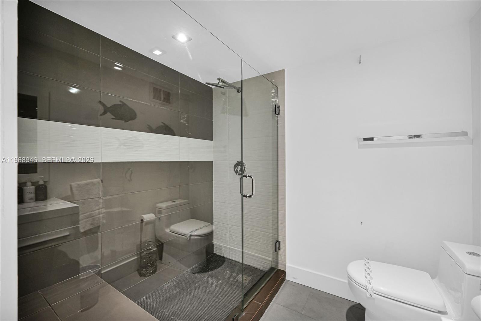 5225 Collins Ave #714 Miami Beach, FL 33140