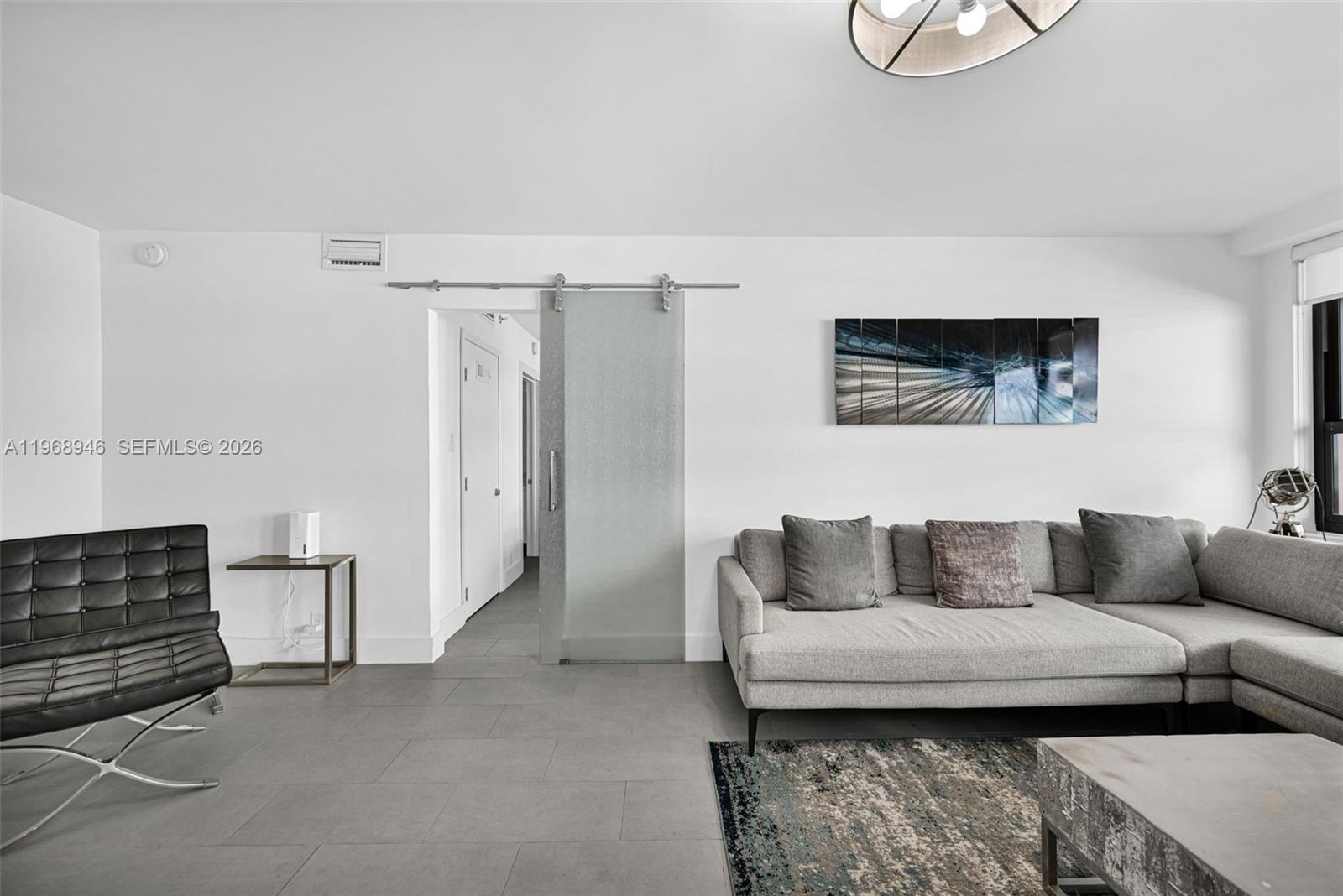 5225 Collins Ave #714 Miami Beach, FL 33140