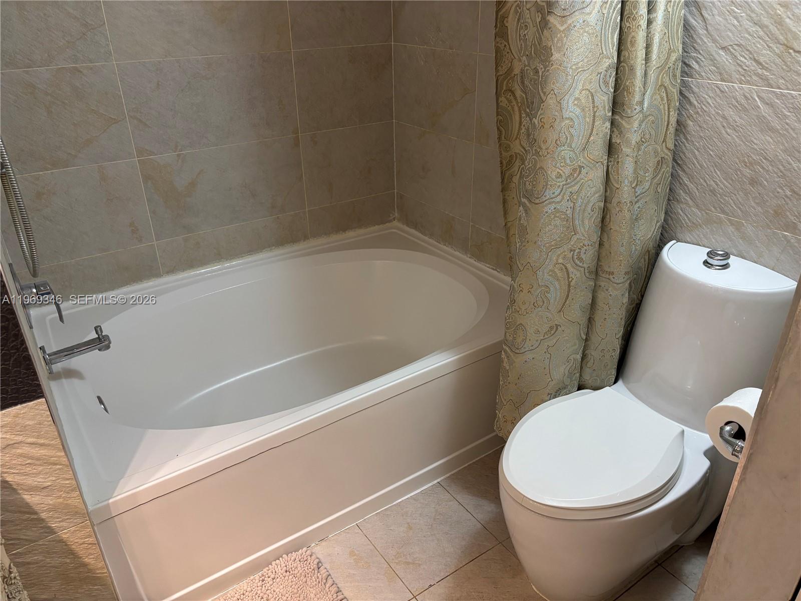 image Porto Bellagio Condo12