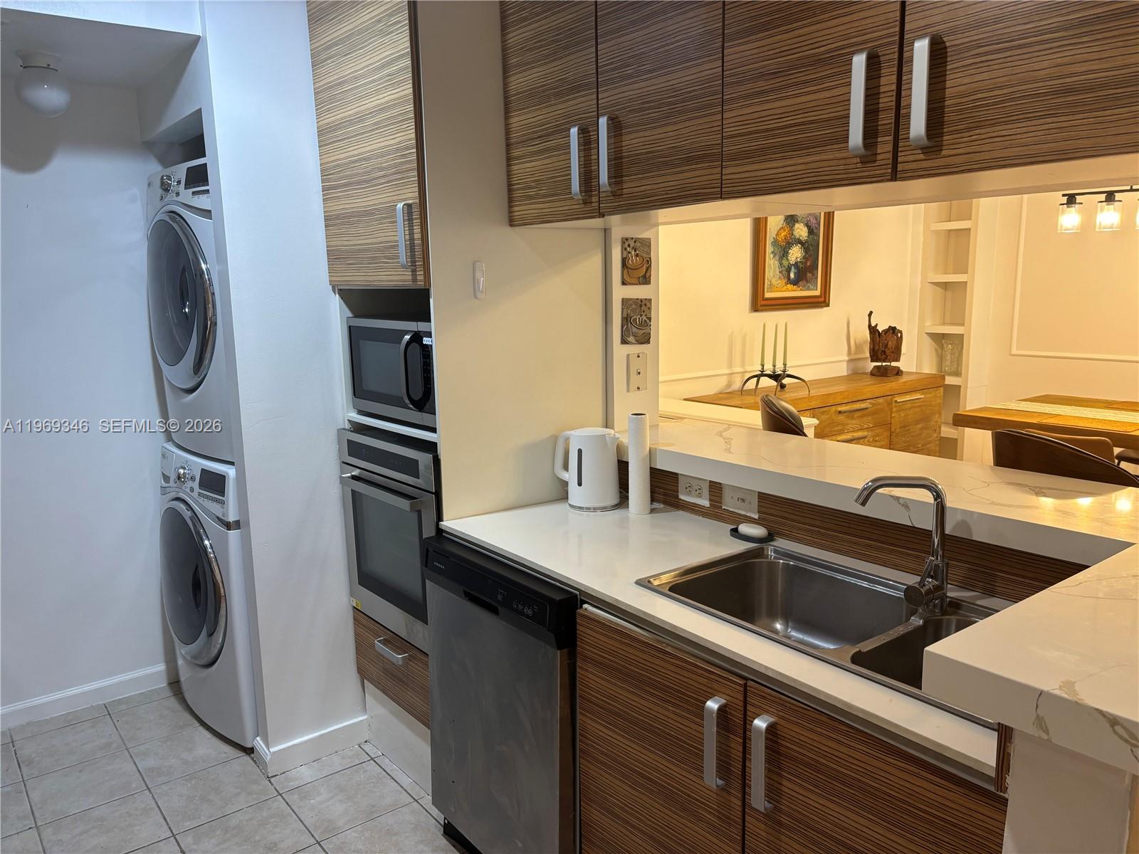 image Porto Bellagio Condo13