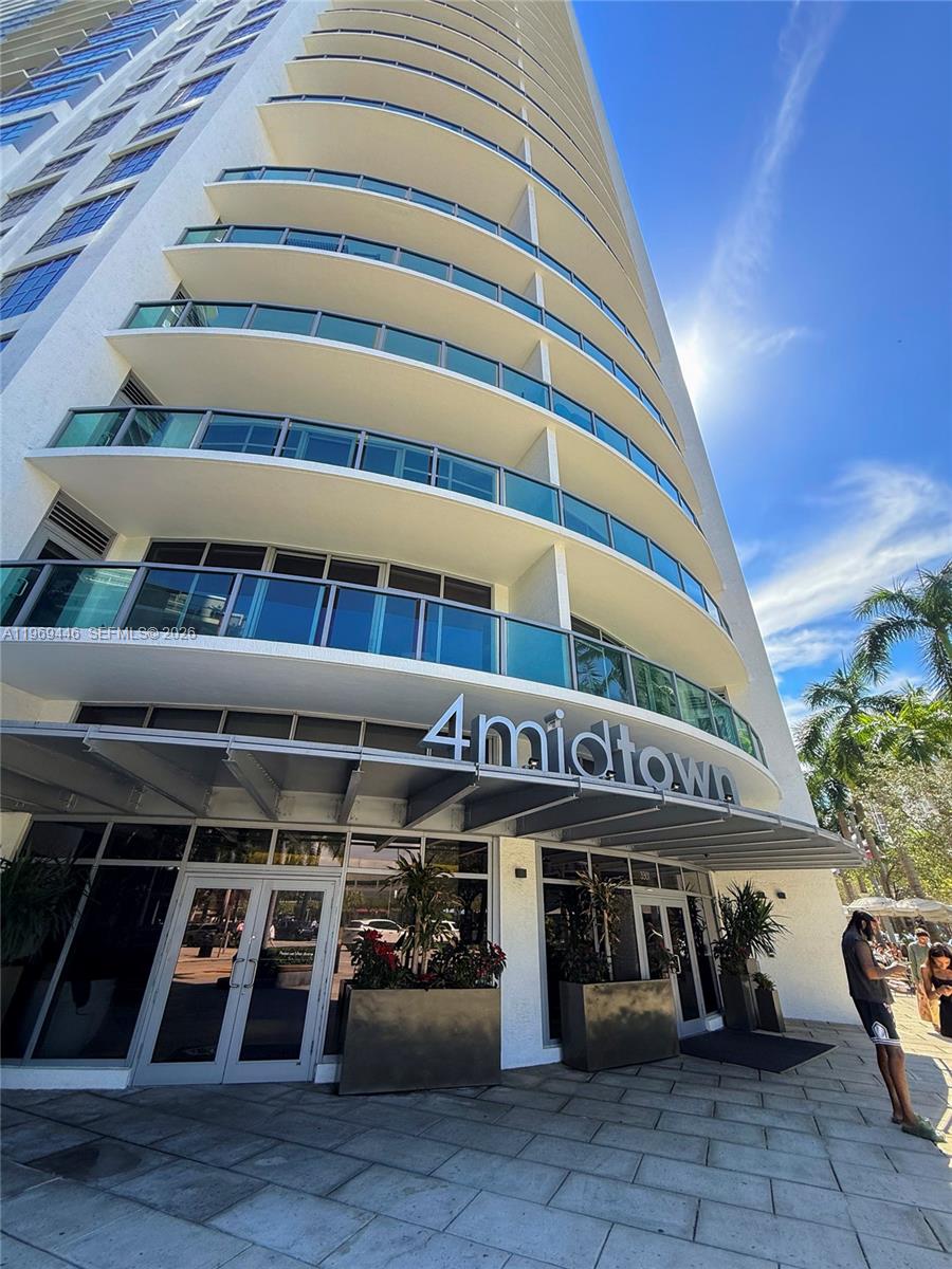 3301 NE 1st Ave #L0304