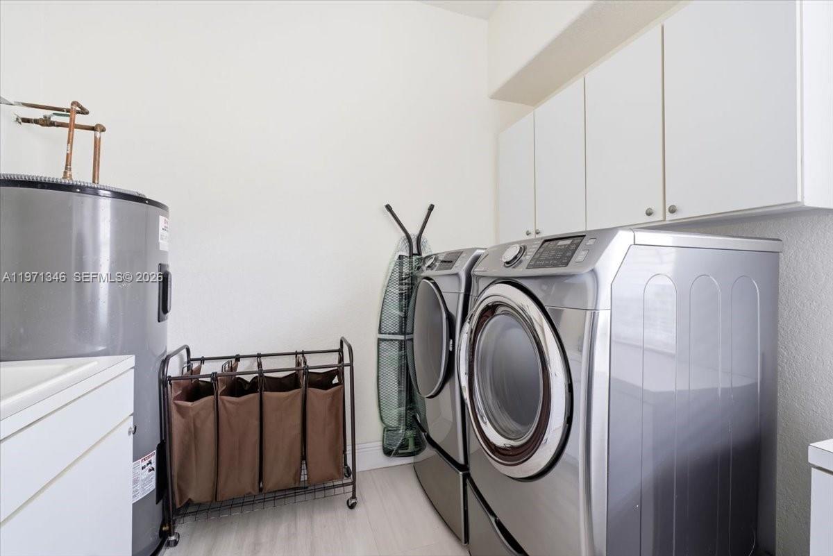 864 NW 123rd Dr Coral Springs, FL 33071