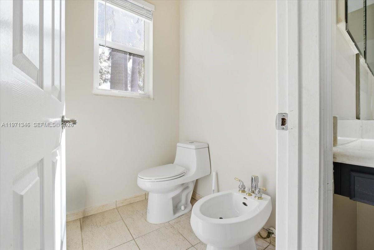 864 NW 123rd Dr Coral Springs, FL 33071