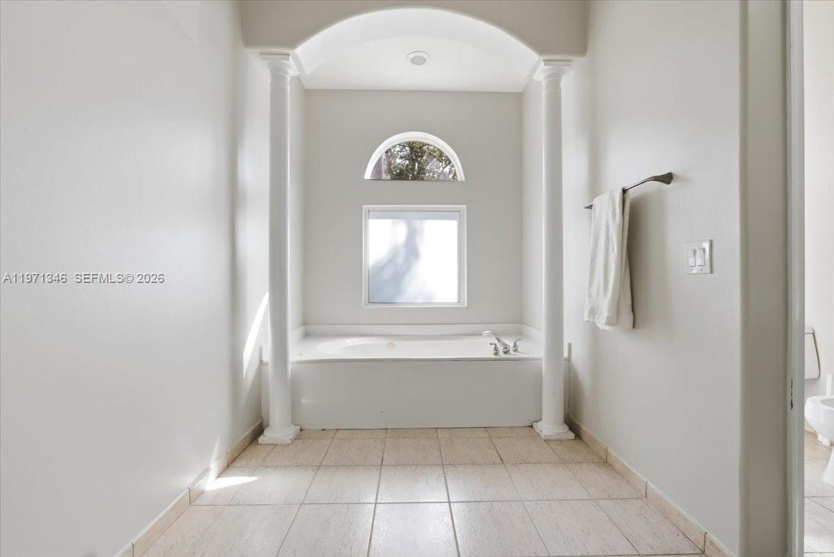 864 NW 123rd Dr Coral Springs, FL 33071