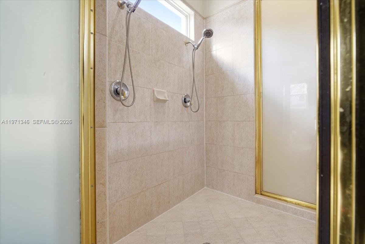 864 NW 123rd Dr Coral Springs, FL 33071