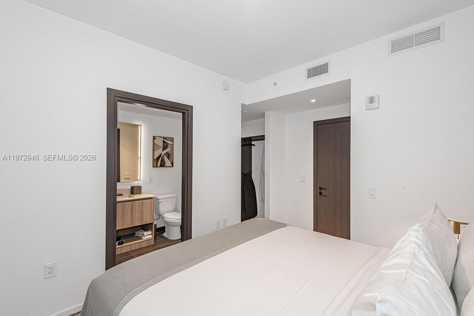 398 NE 5th St #2418 Miami, FL 33132