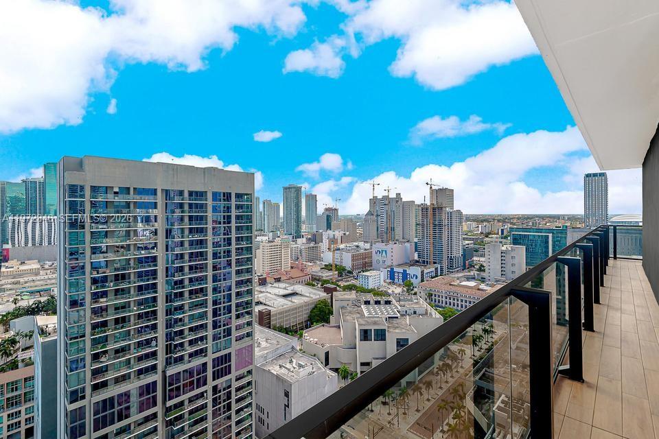 398 NE 5th St #2418 Miami, FL 33132