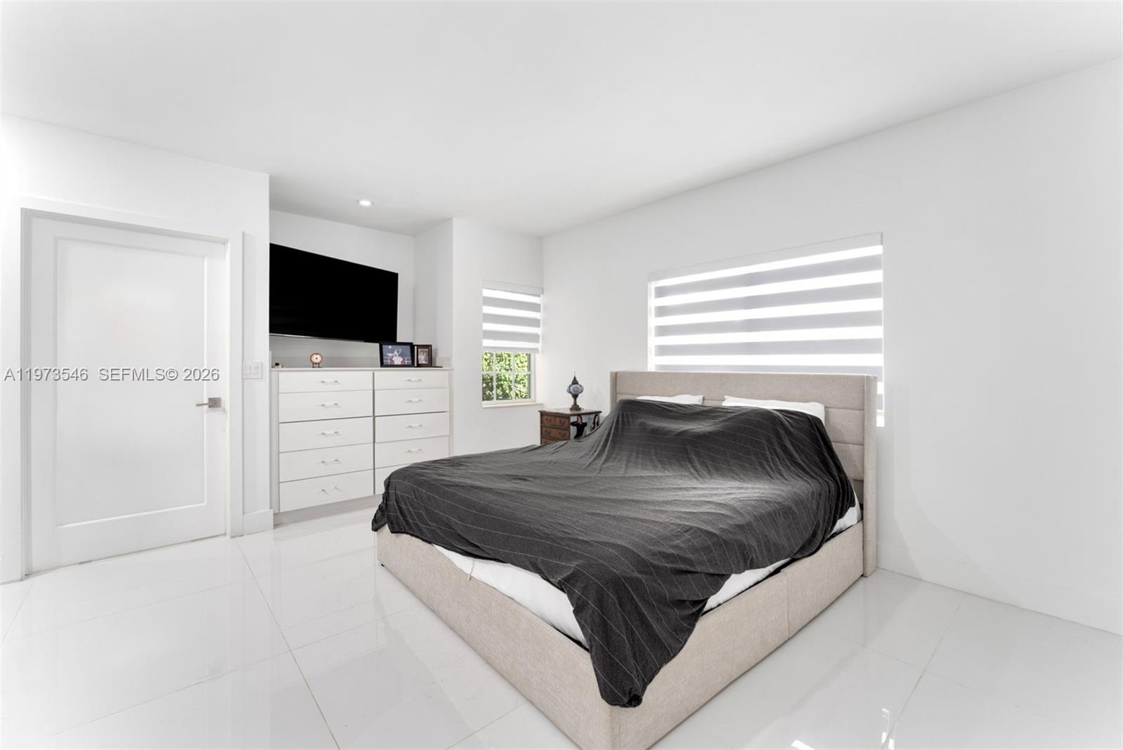 400 SW 24th Rd Miami, FL 33129