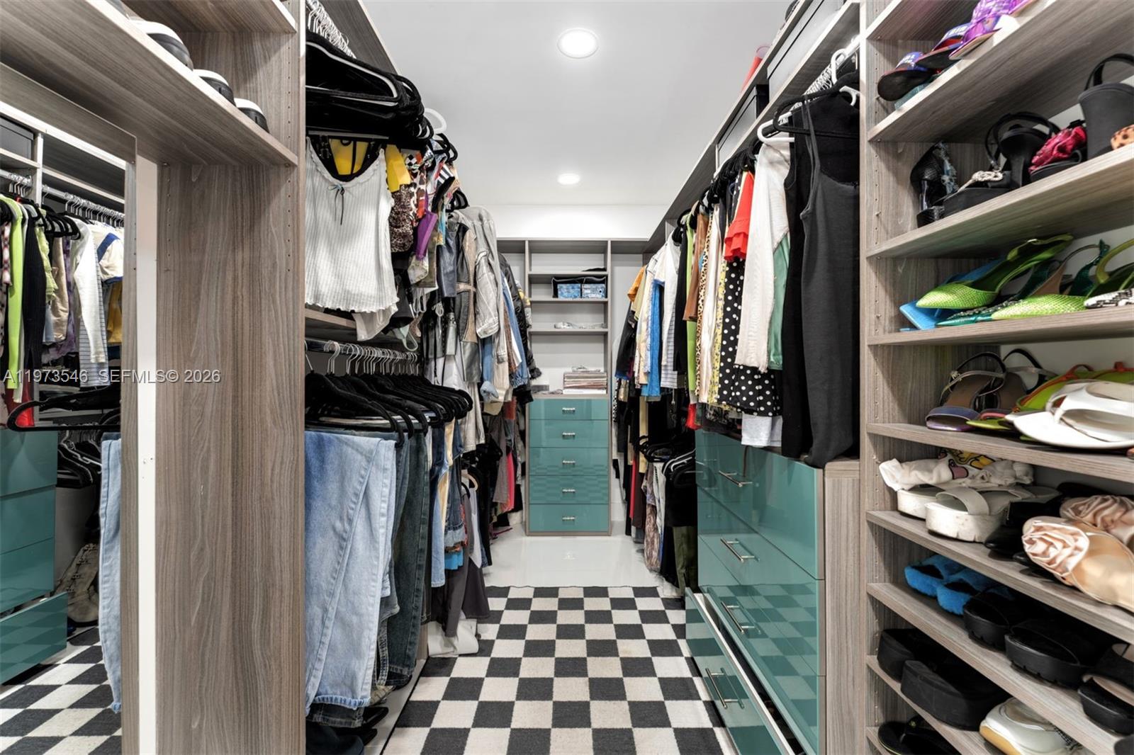 400 SW 24th Rd Miami, FL 33129