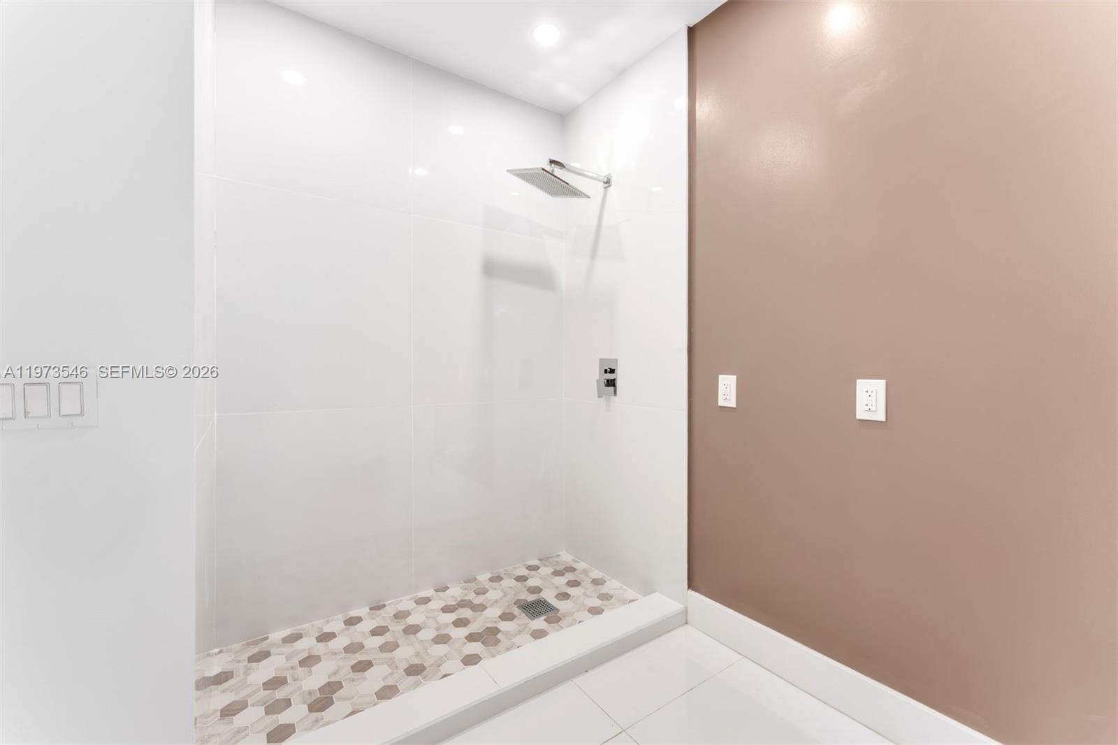 400 SW 24th Rd Miami, FL 33129