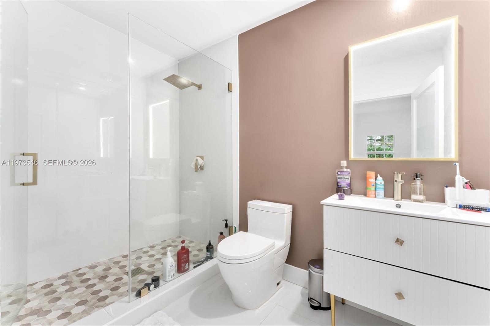 400 SW 24th Rd Miami, FL 33129