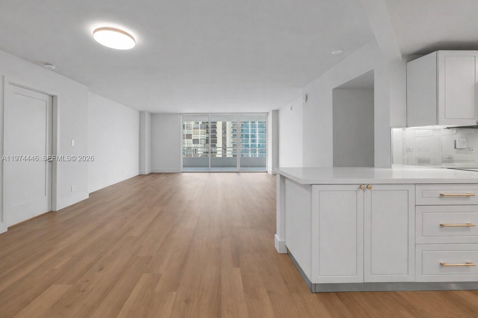 555 NE 34th St #704 Miami, FL 33137