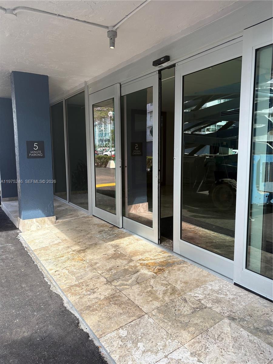 16558 NE 26th Ave #6I North Miami Beach, FL 33160