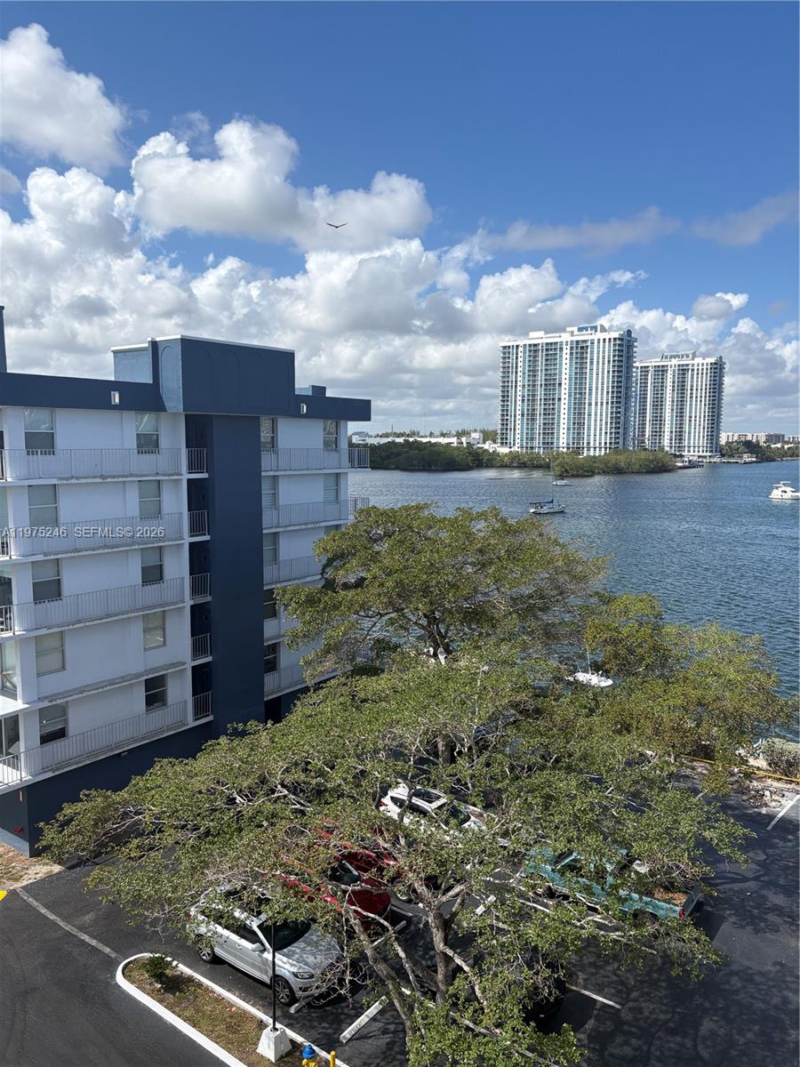 16558 NE 26th Ave #6I North Miami Beach, FL 33160