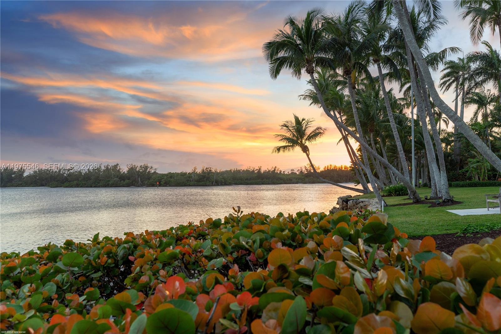 6 Riverview Rd Jupiter Island, FL 33455