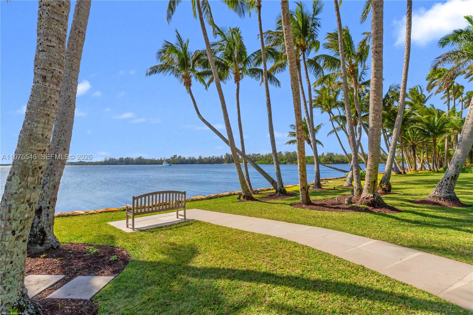 6 Riverview Rd Jupiter Island, FL 33455