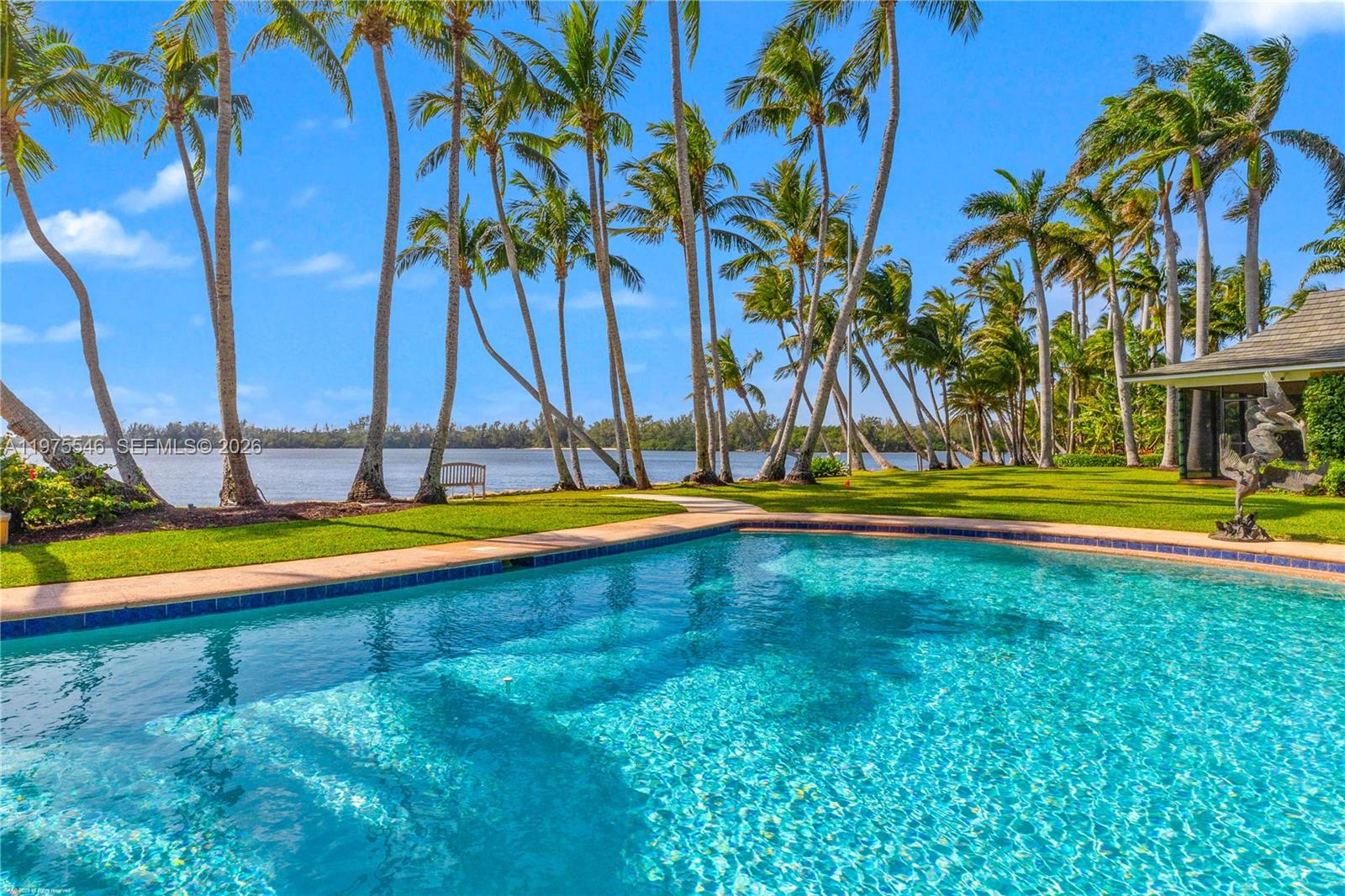 6 Riverview Rd Jupiter Island, FL 33455