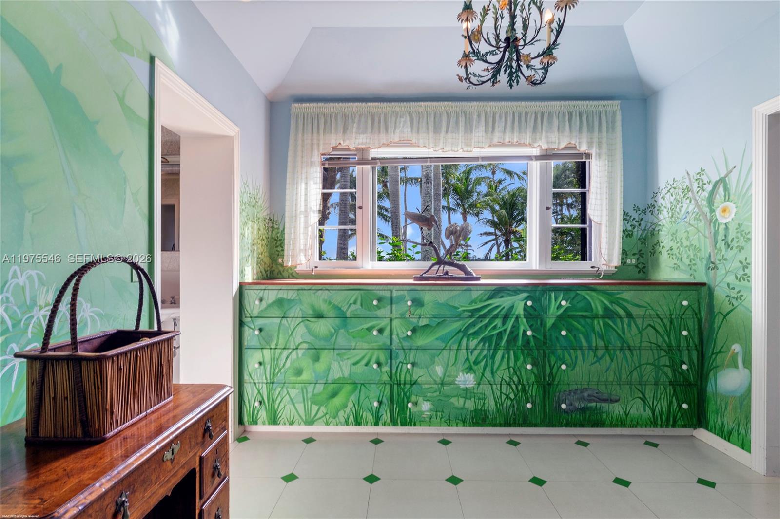 6 Riverview Rd Jupiter Island, FL 33455