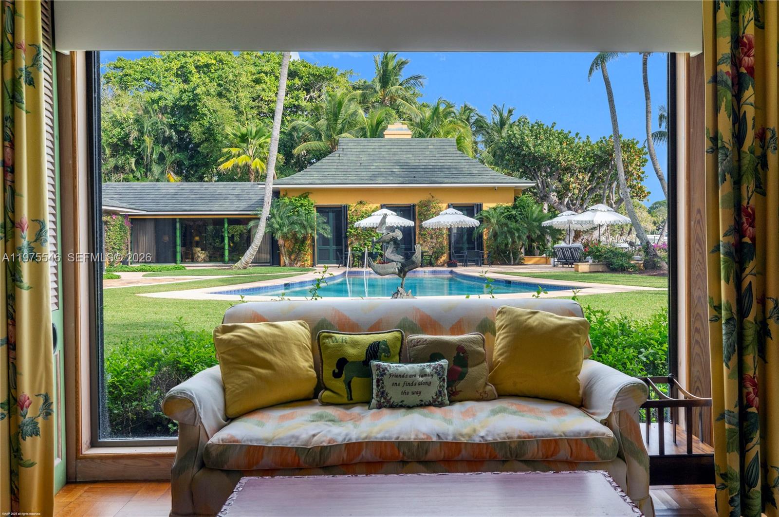 6 Riverview Rd Jupiter Island, FL 33455