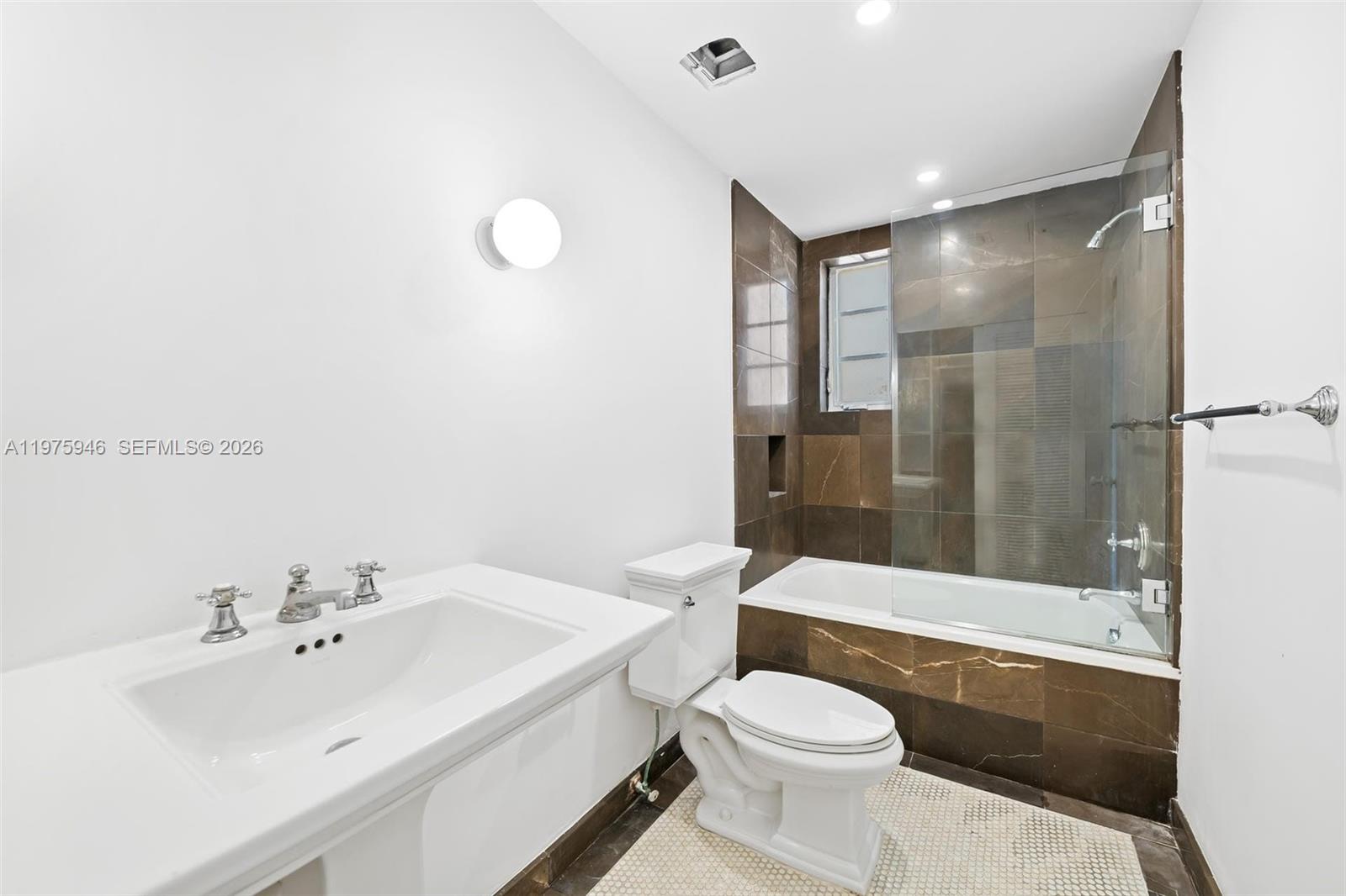 1545 Meridian Ave Miami Beach, FL 33139