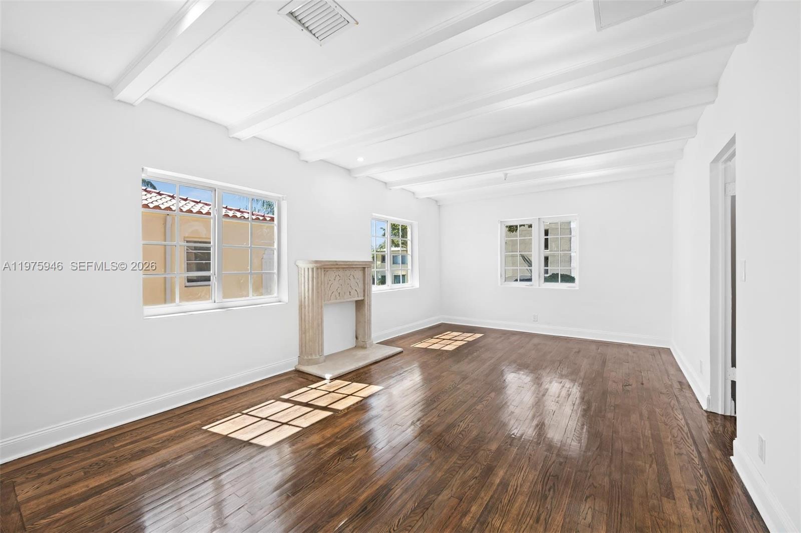 1545 Meridian Ave Miami Beach, FL 33139