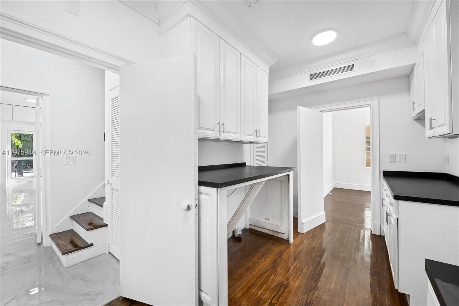 1545 Meridian Ave Miami Beach, FL 33139