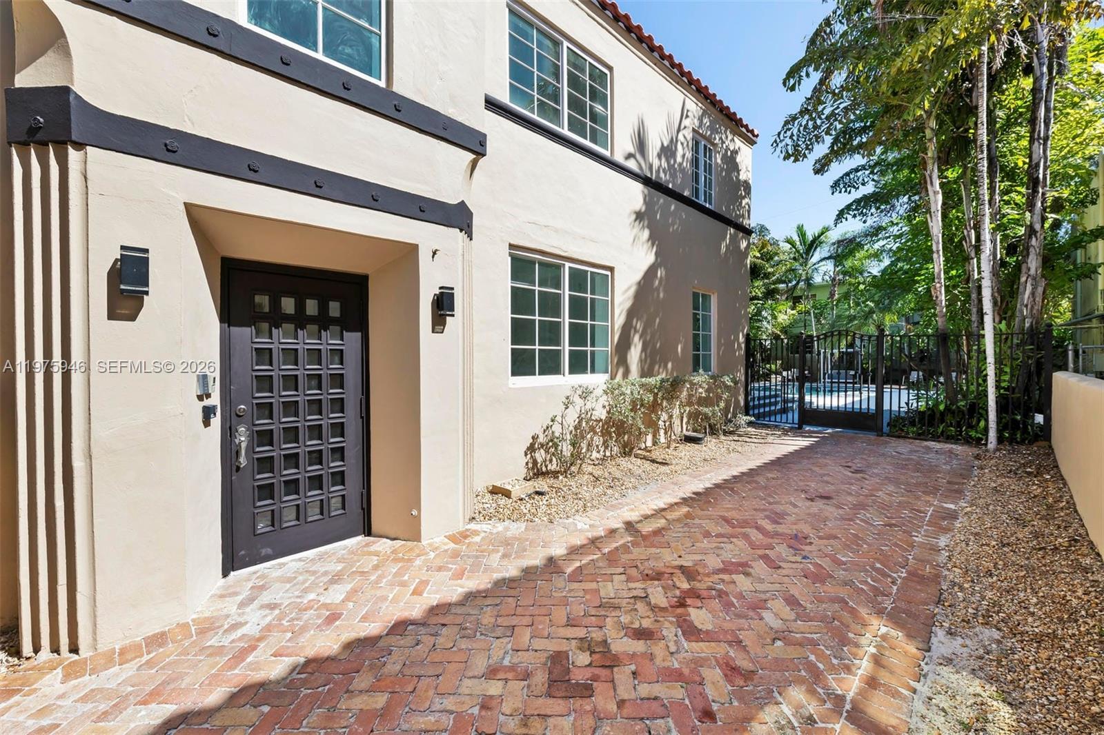 1545 Meridian Ave Miami Beach, FL 33139