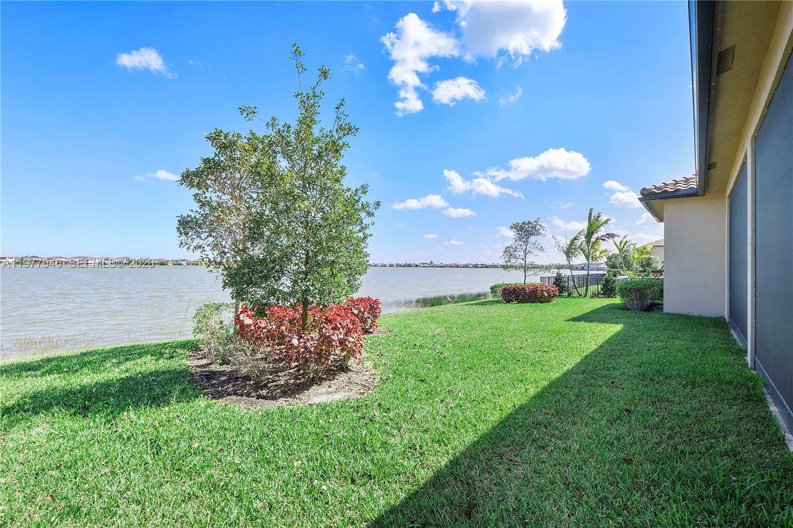 8950 W Parkland Bay Trl Parkland, FL 33076