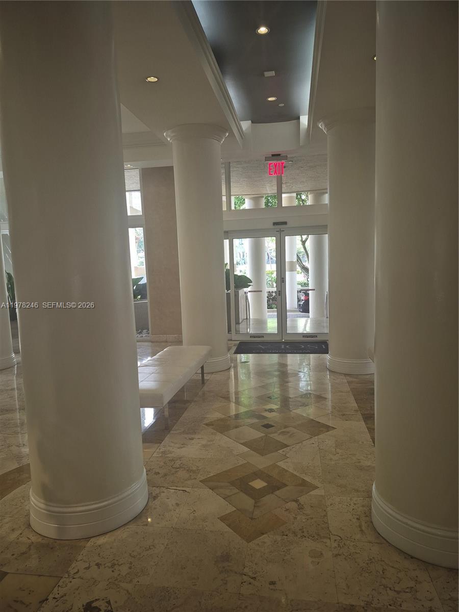 770 Claughton Is Dr #2007 Miami, FL 33131