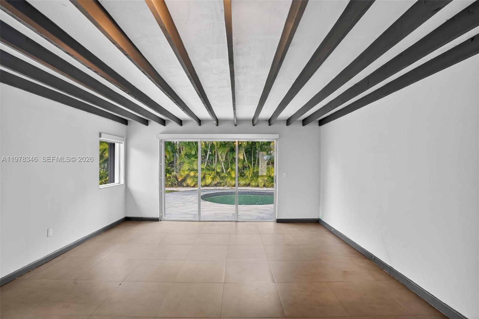 425 NE 114th St Miami, FL 33161