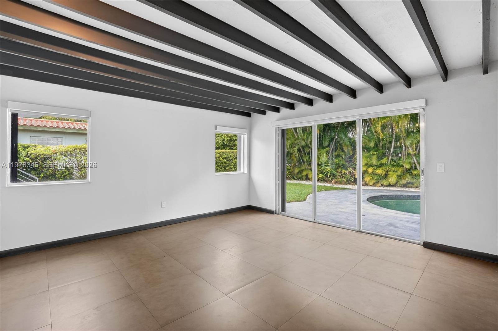 425 NE 114th St Miami, FL 33161